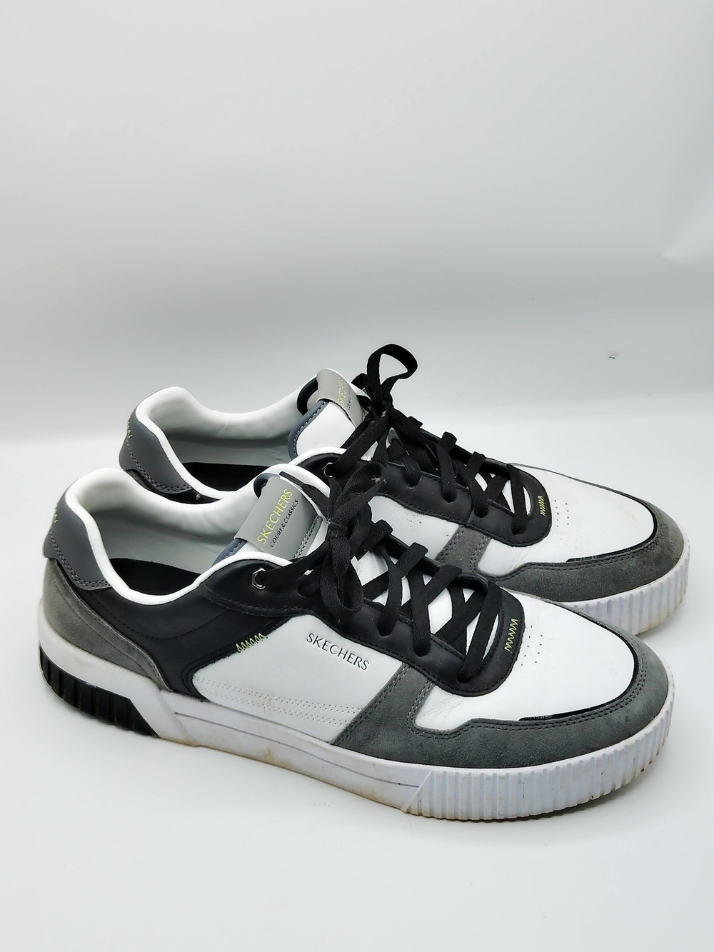 Skechers Men's White and Gray Low-Top Sneakers